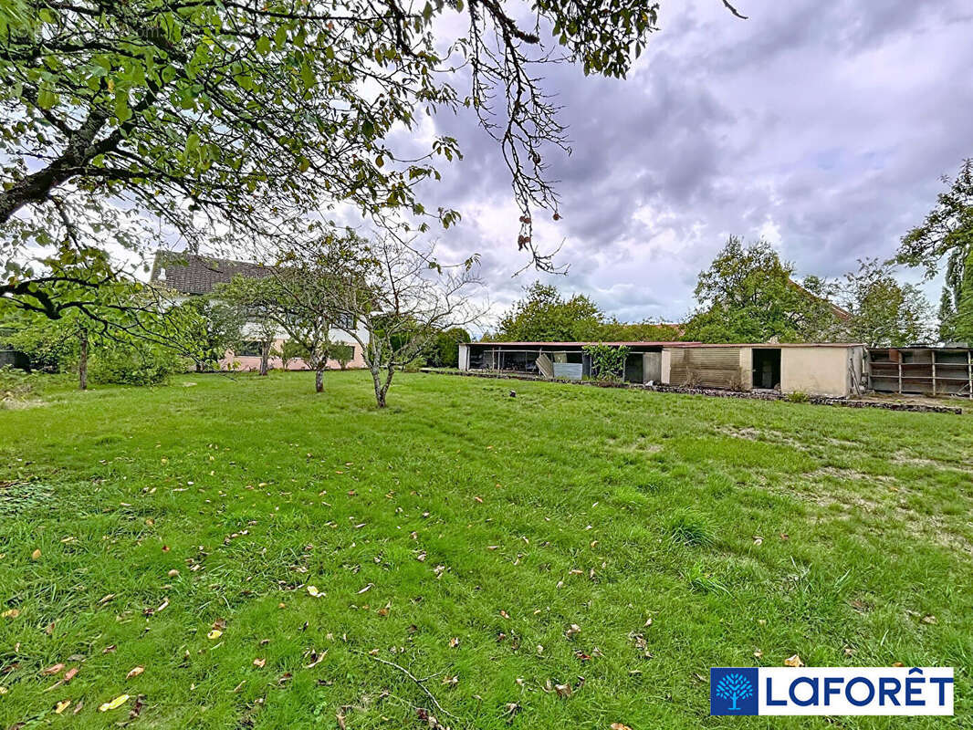 Maison à SAULX-LE-DUC