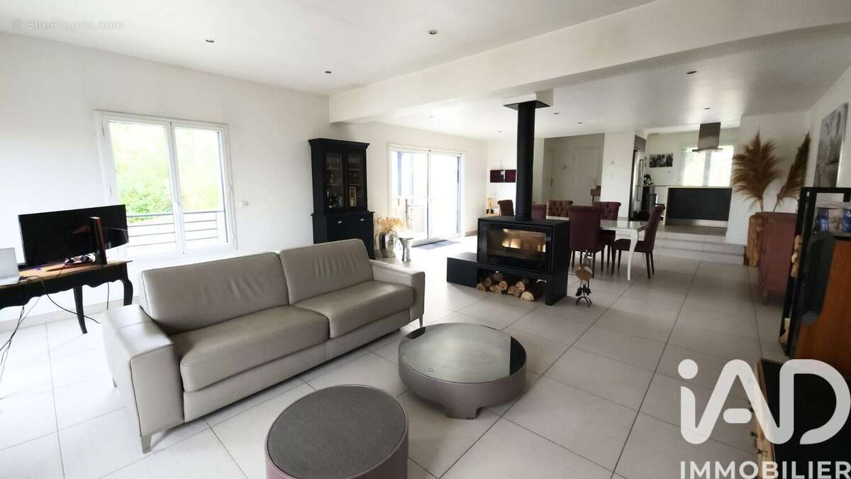 Photo 5 - Maison à CHENNEVIERES-SUR-MARNE