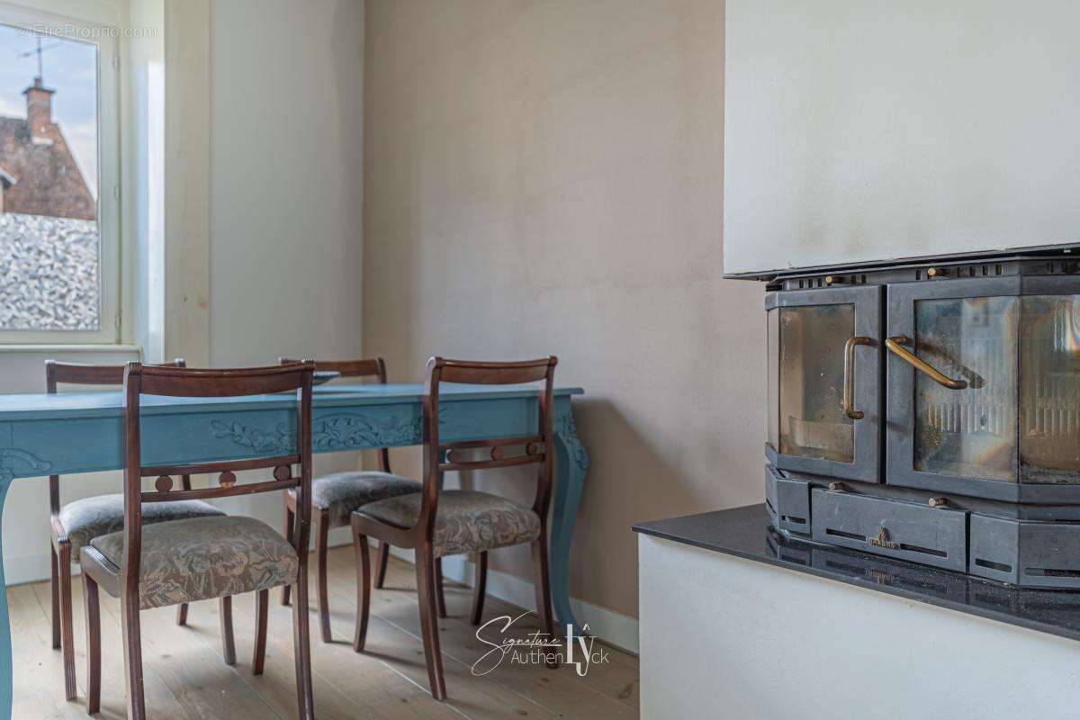 Maison 106 m² à Meuzac  - photo 7