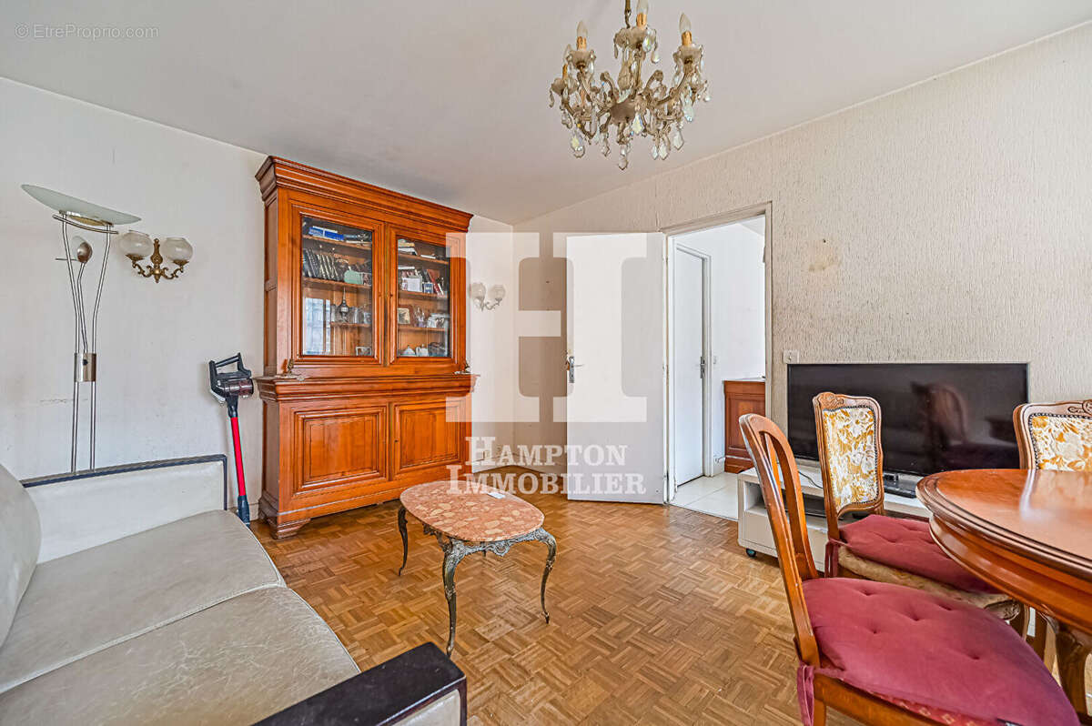 Appartement à PARIS-19E