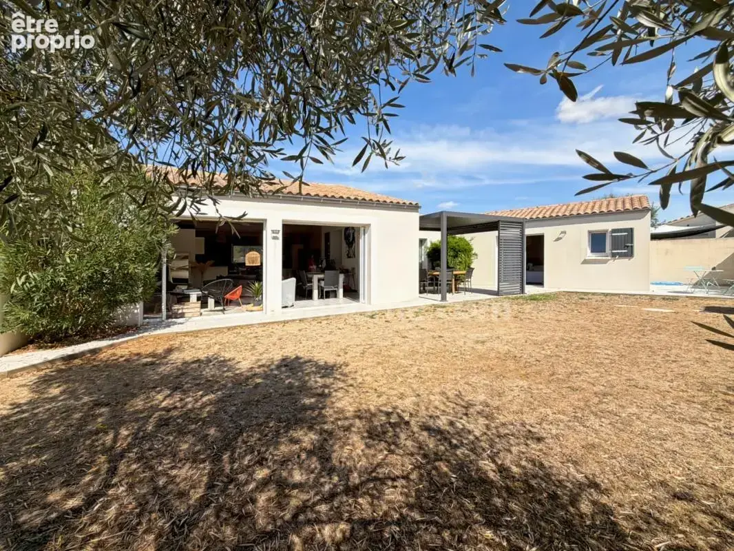 Maison à vendre 4 pièces de plain-pied avec jardin & garage LONGEVES (17) - photo 3