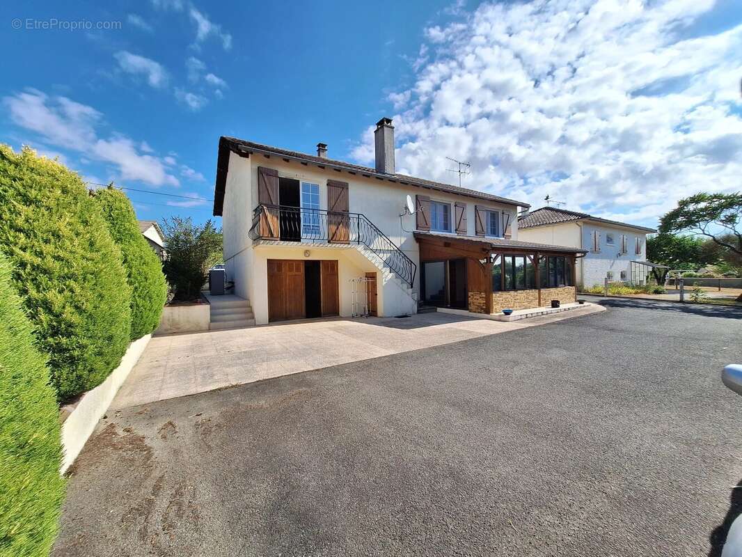 Maison de village en très bon état - photo 16
