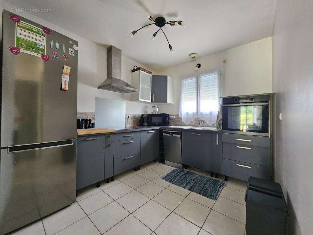 Maison à CHATEAU-GUIBERT