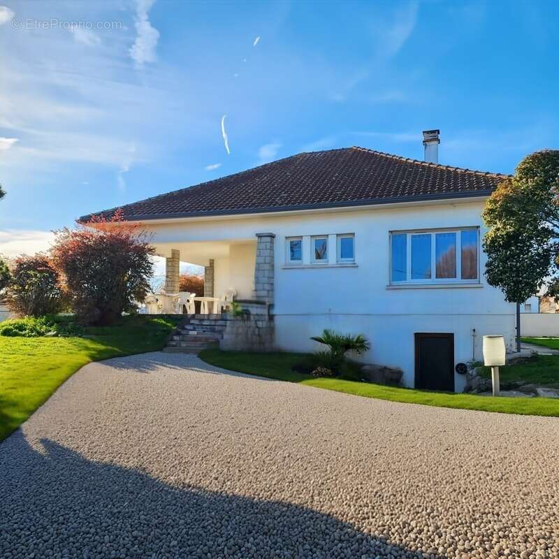 Maison à AUREILHAN