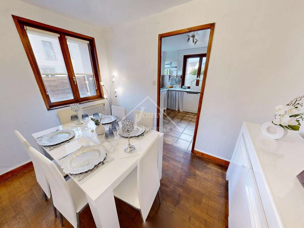 Maison à LOUROUX-DE-BOUBLE