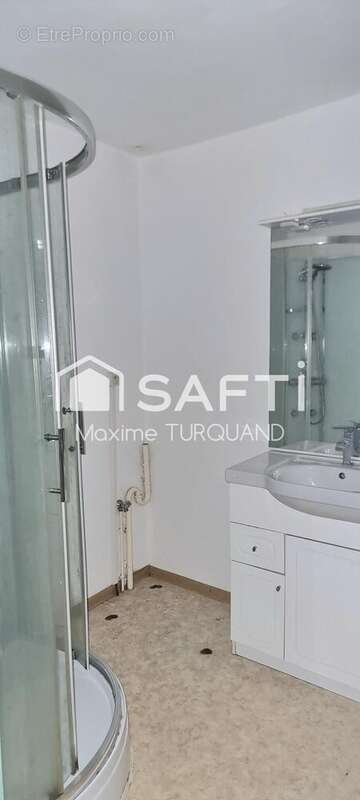 Maison 275 m² à Reaumur  - photo 9