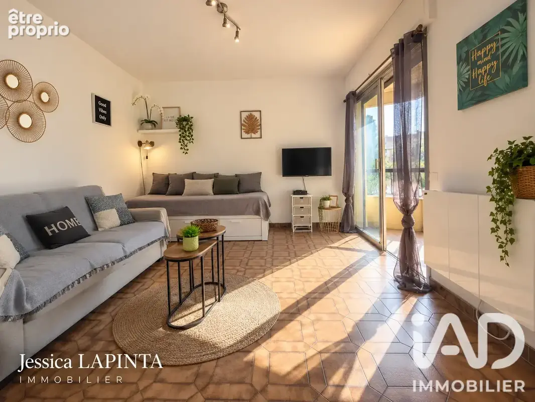 Photo 1 - Appartement à SIX-FOURS-LES-PLAGES