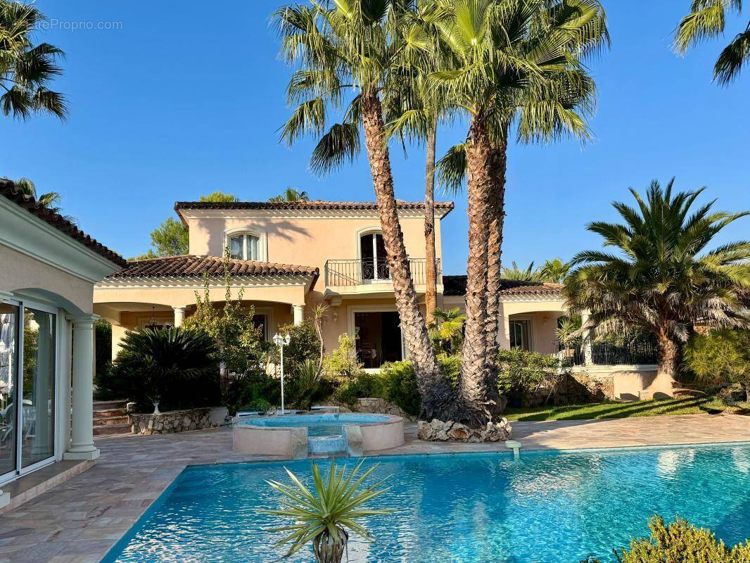 Maison à SAINT-RAPHAEL