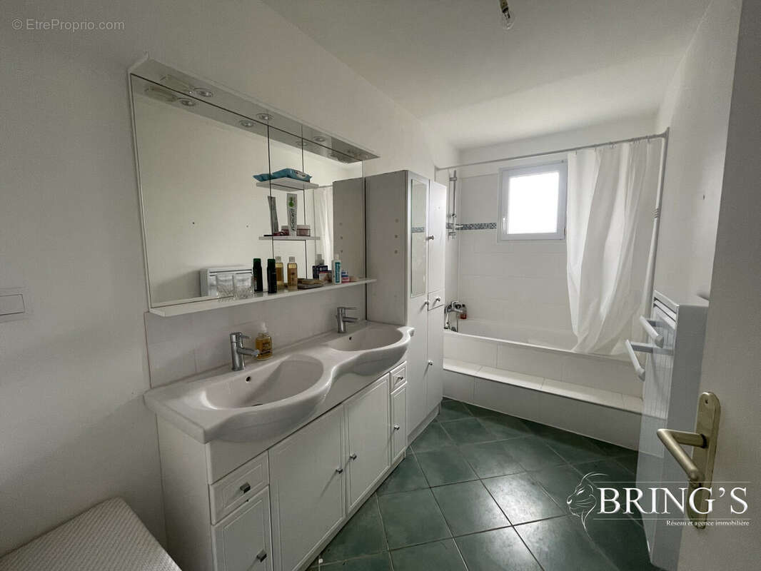 Maison à MESLAY-DU-MAINE