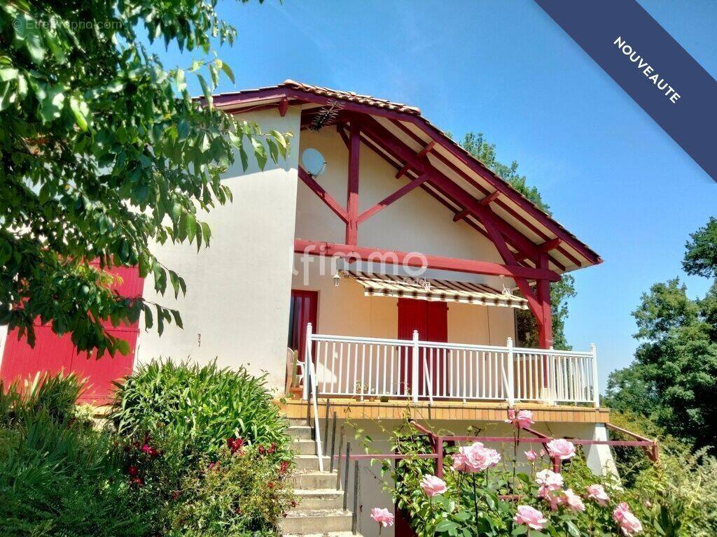 Maison à SAINT-LEZER