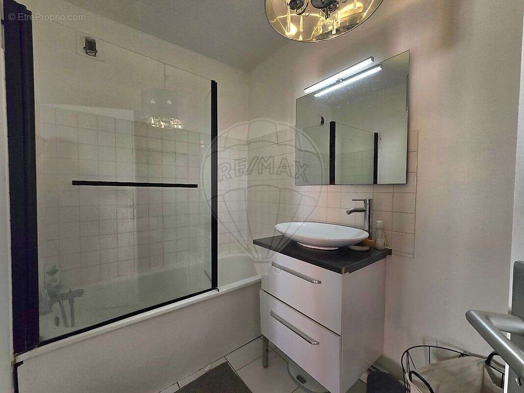 Appartement à LEVALLOIS-PERRET