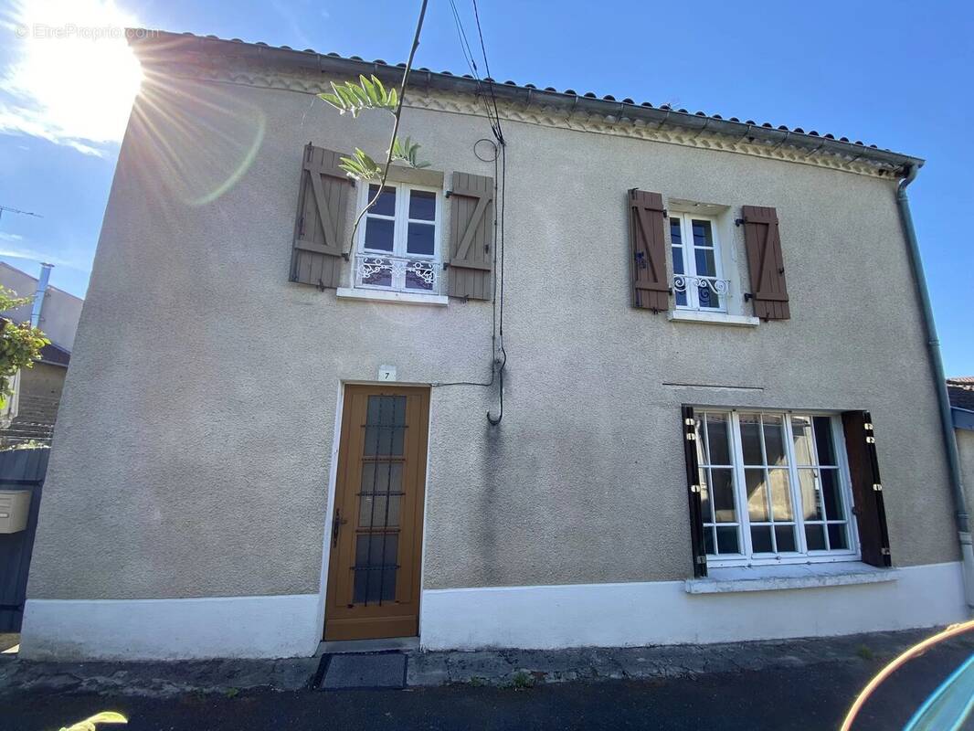 Maison à LE DORAT