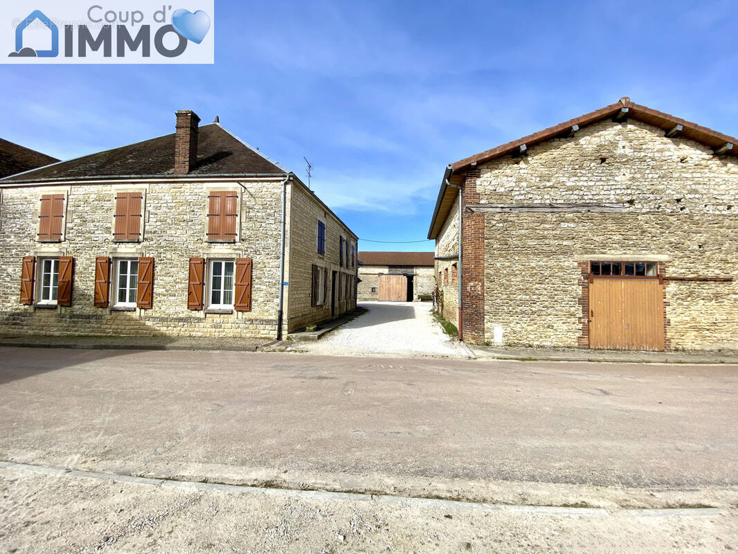 Maison à AMANCE