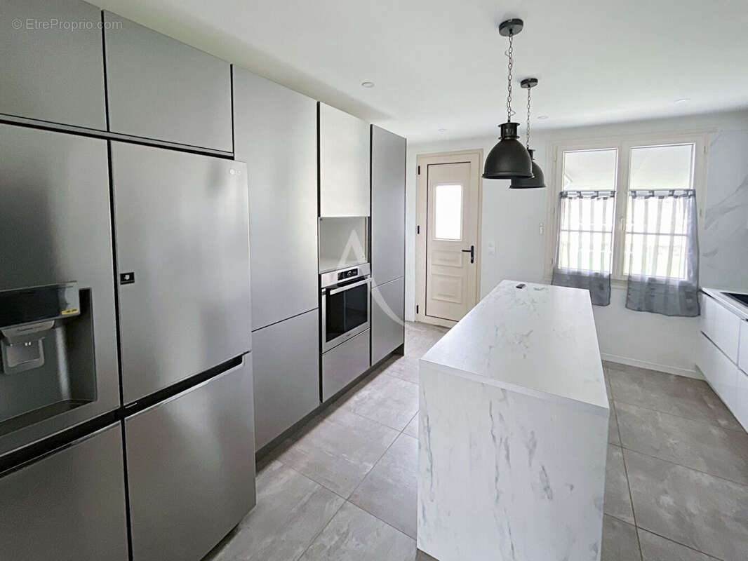 Maison à MEZY-SUR-SEINE