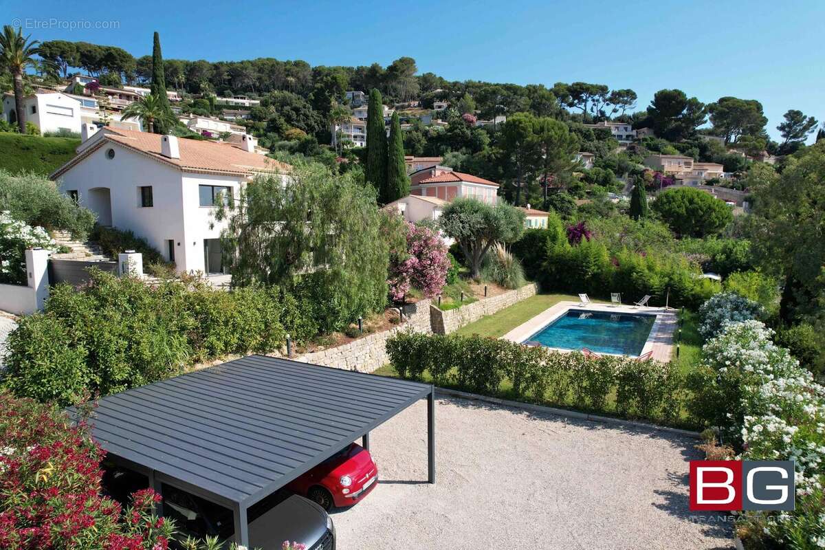 Maison à VALLAURIS