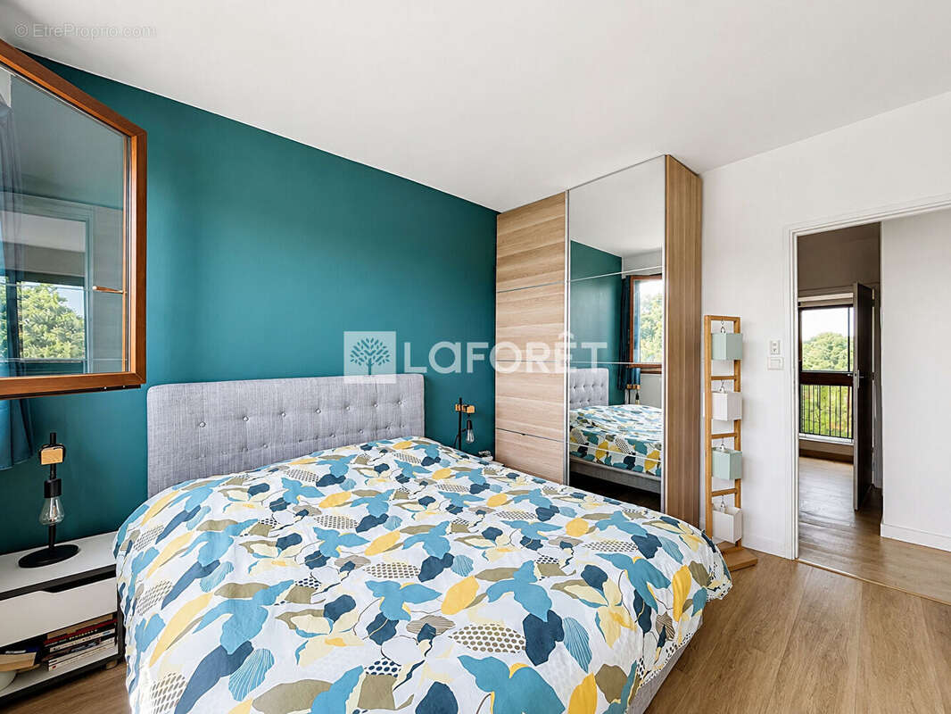 Appartement à LA CELLE-SAINT-CLOUD