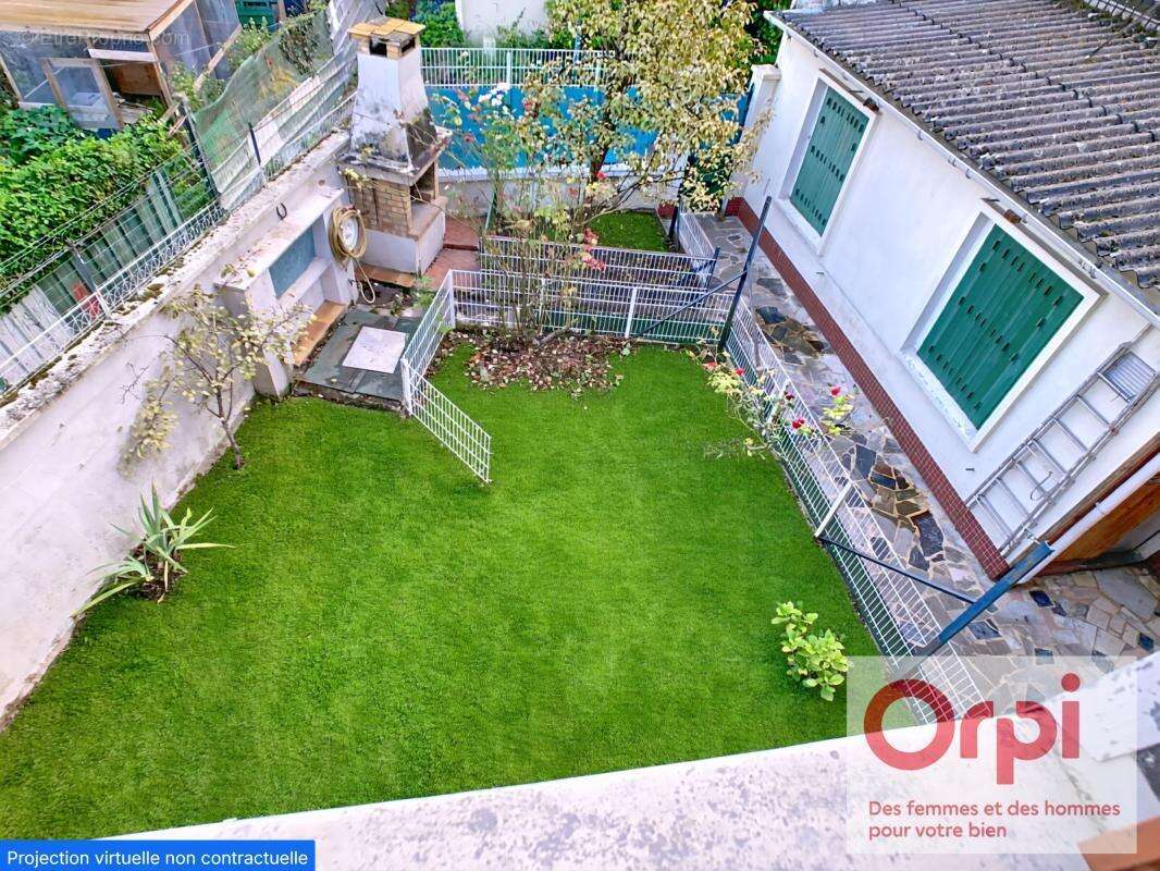 Maison à ISSY-LES-MOULINEAUX