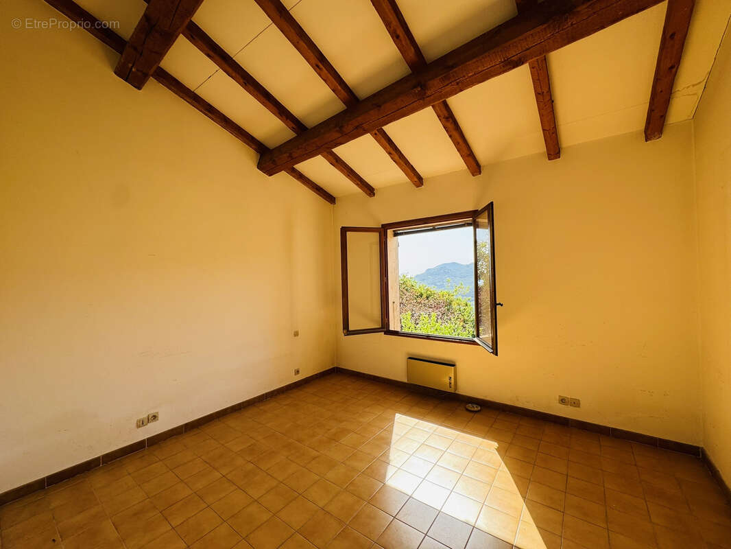 Maison à LES ADRETS-DE-L'ESTEREL