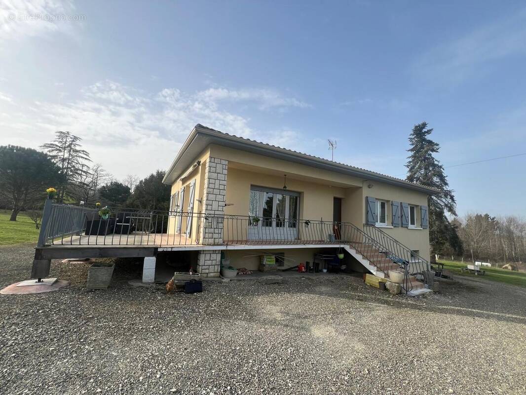 Photo 1 - Maison à REANS