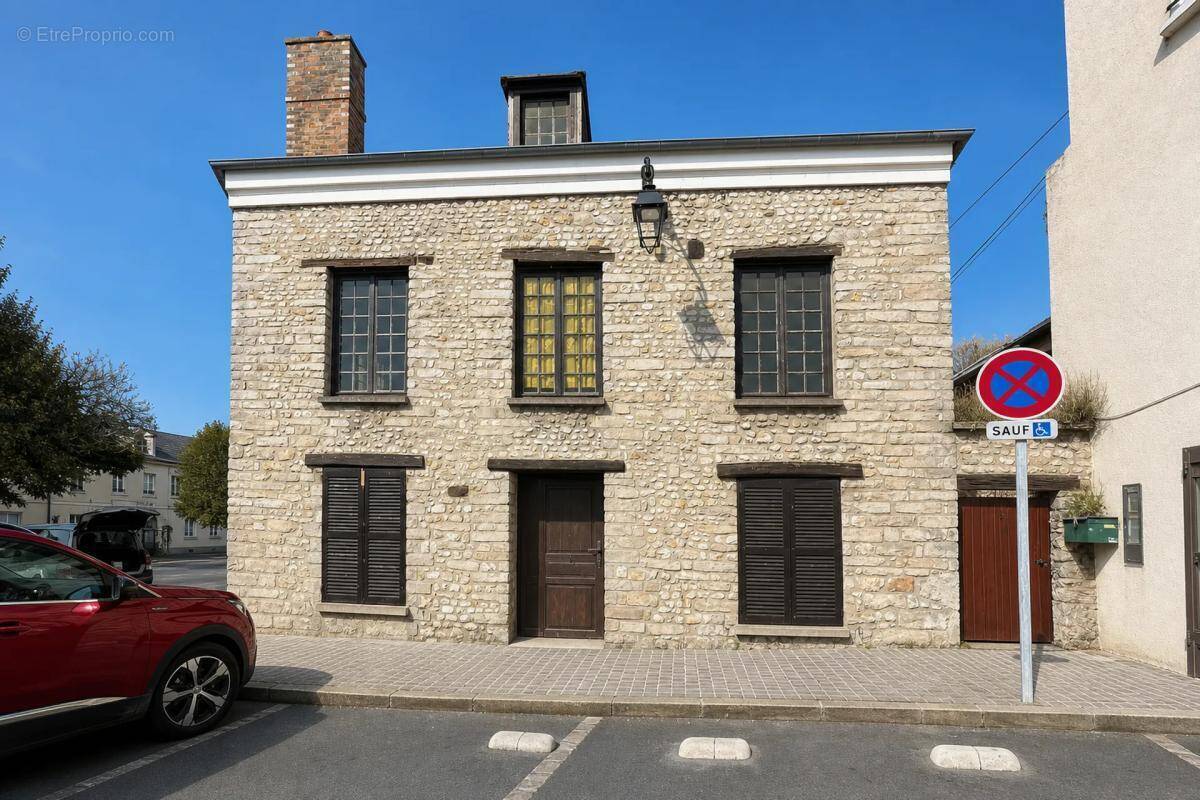 Maison à LA FERTE-ALAIS