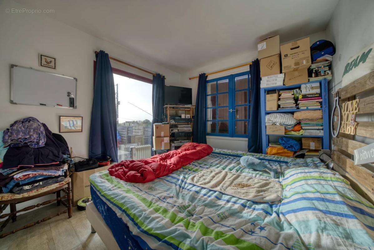 Maison à SAINT-JEAN-D'ANGELY