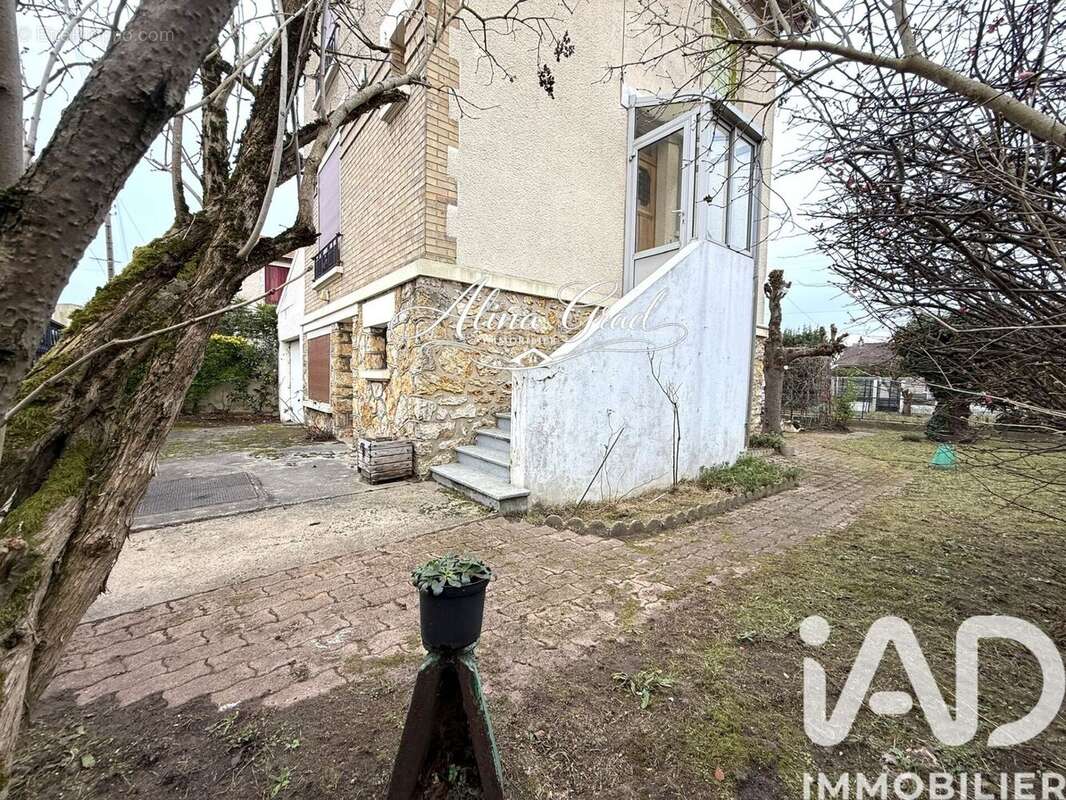 Photo 2 - Maison à BEAUCHAMP