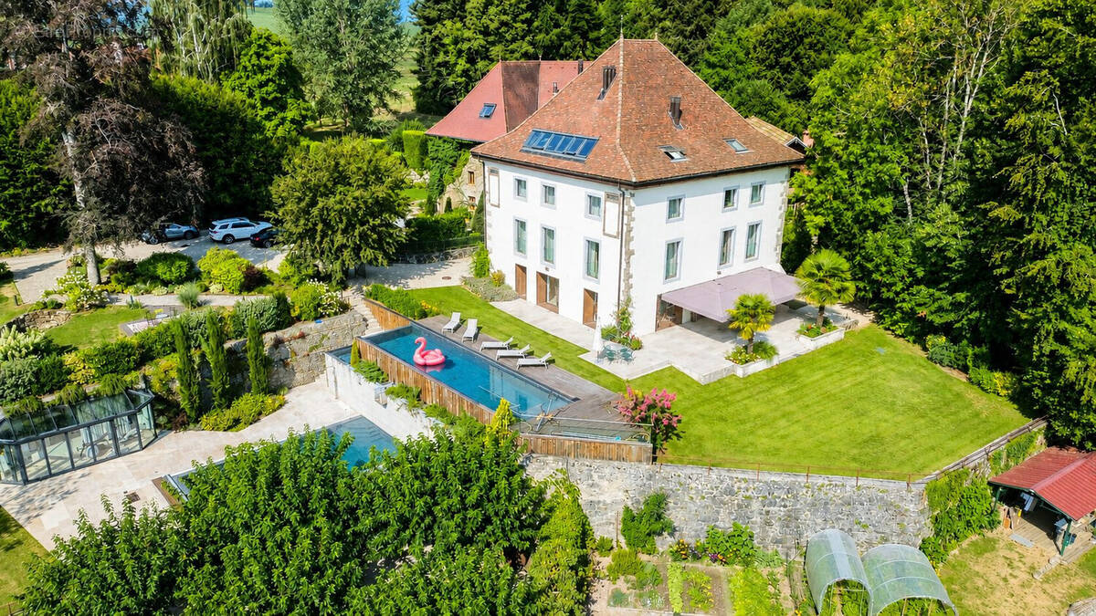 Maison à PERS-JUSSY