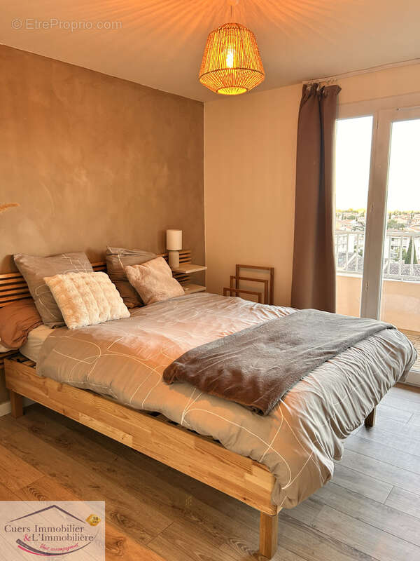 Appartement à CUERS