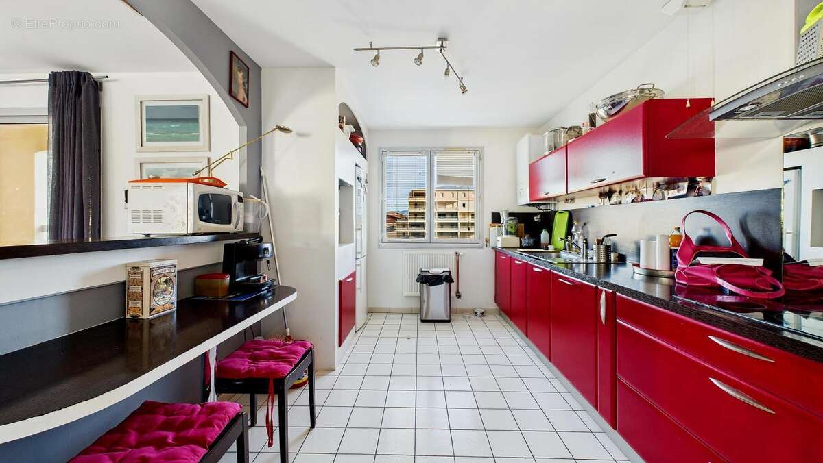 Appartement à GUILHERAND-GRANGES