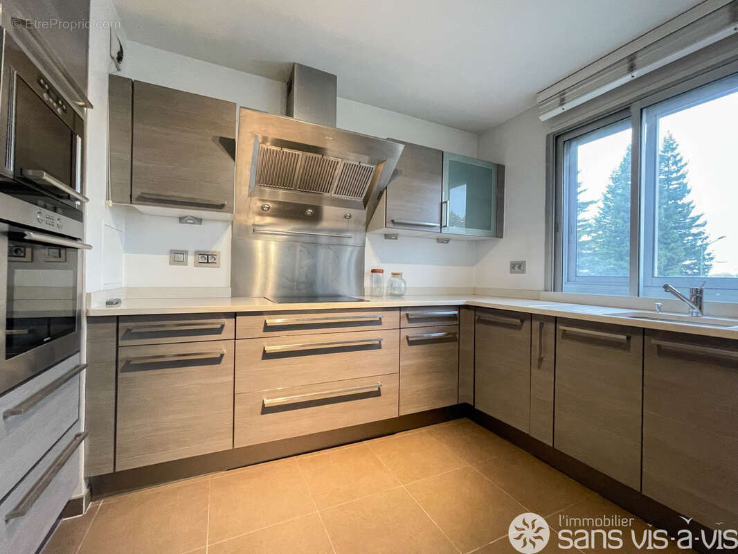 Appartement à SURESNES