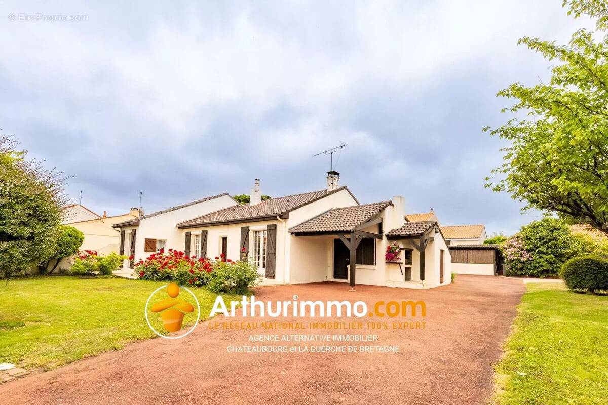 Maison à BOUGUENAIS
