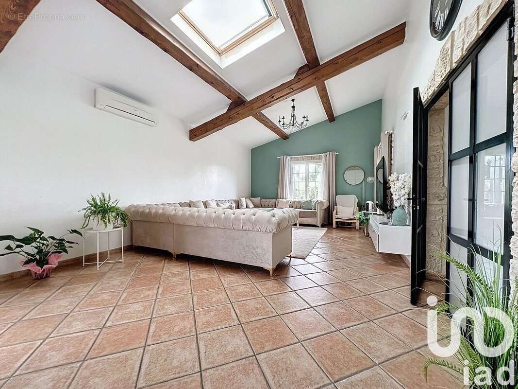 Photo 5 - Maison à ENTRAIGUES-SUR-LA-SORGUE