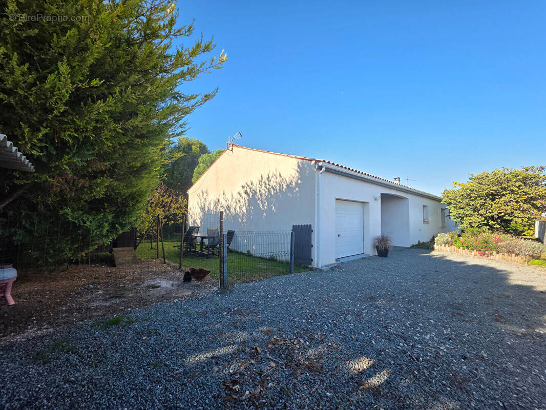 Maison à TONNAY-CHARENTE