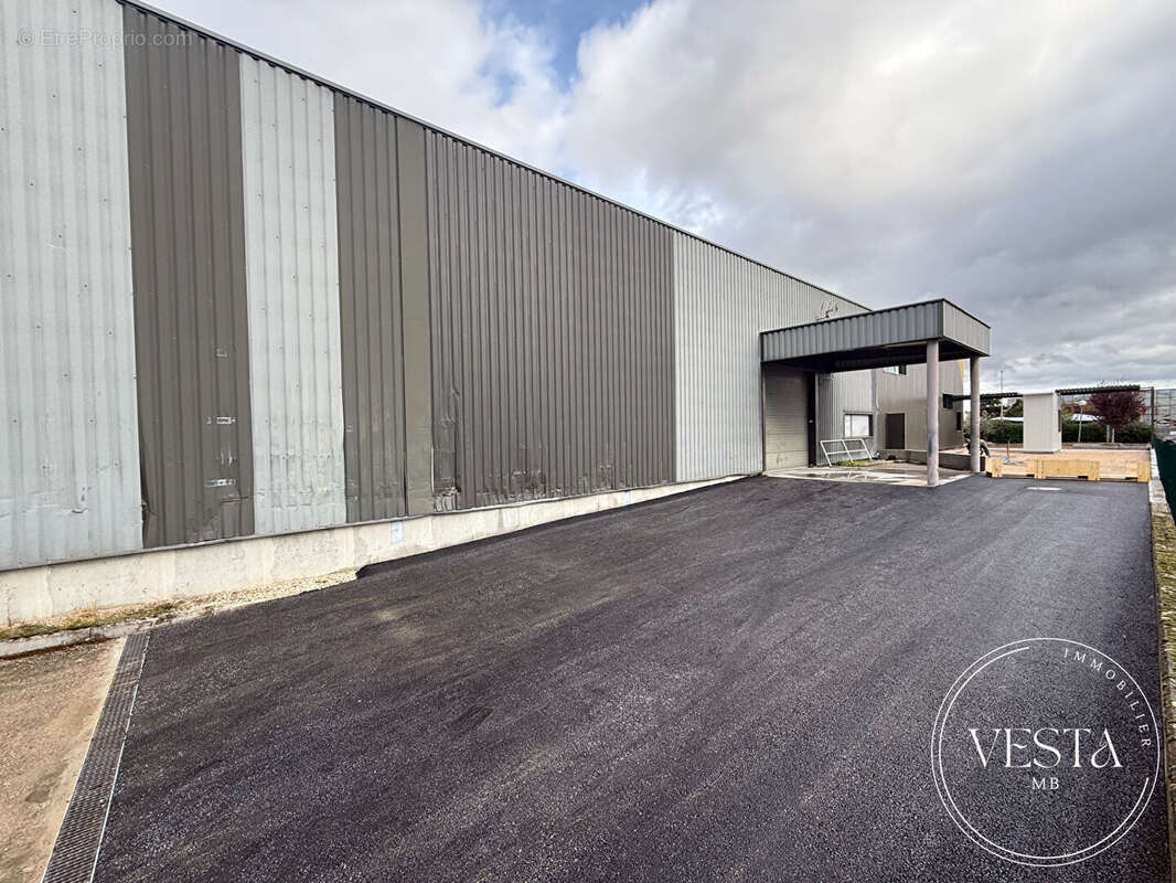 Commerce à SENNECEY-LES-DIJON