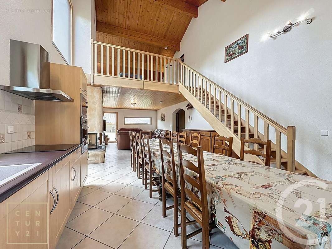 Maison à SAINT-PIERRE-DELS-FORCATS