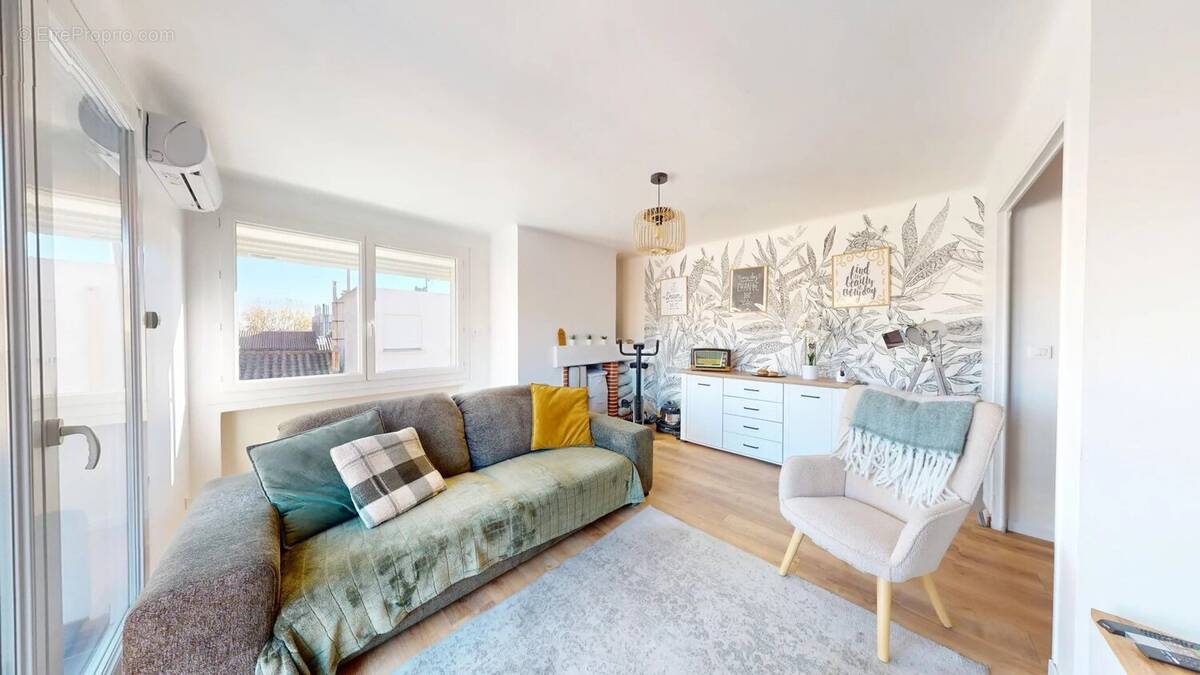 Appartement à PORT-DE-BOUC