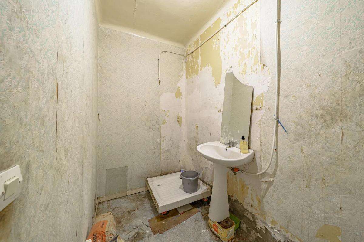 Appartement à MARSEILLE-3E