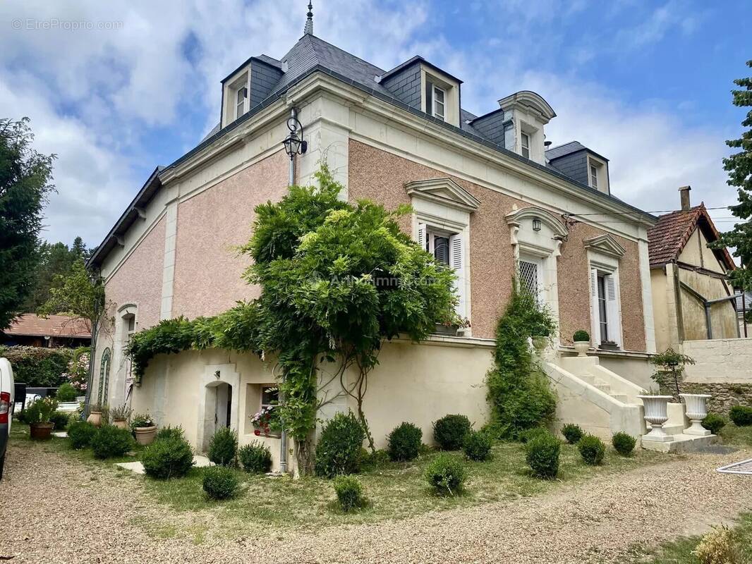 Maison à CHAHAIGNES