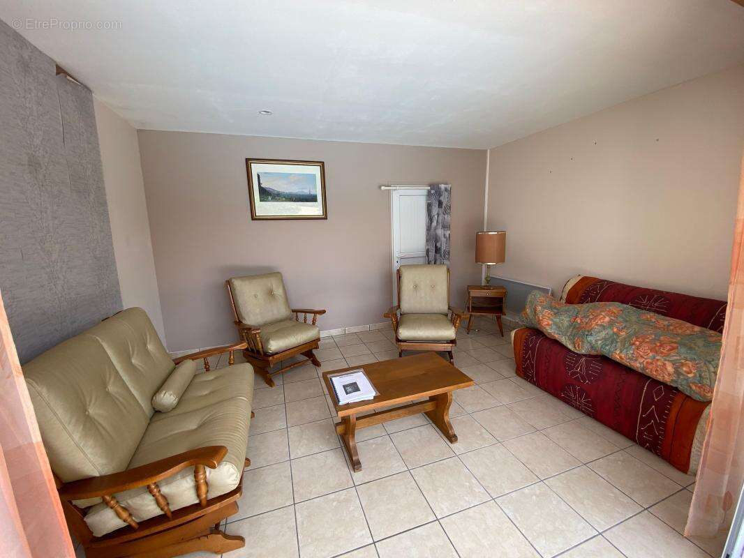 Maison à LES MATHES