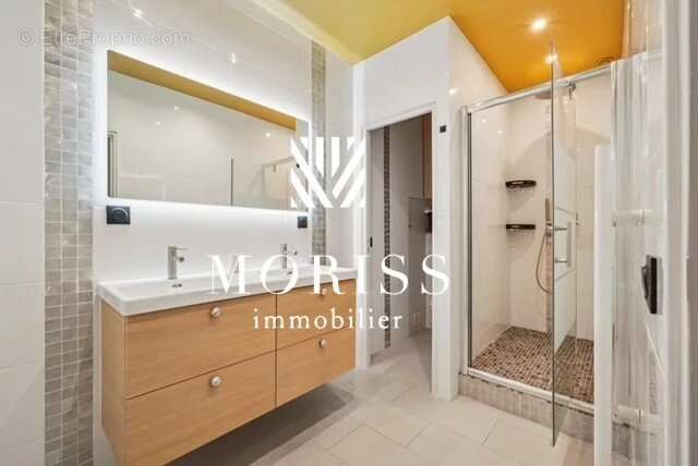 Appartement à PARIS-3E