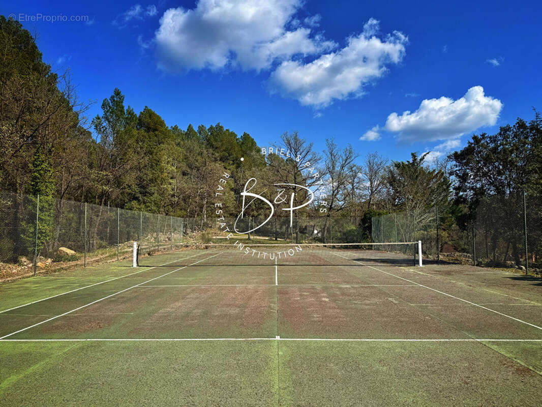 Maison à ENTRECASTEAUX