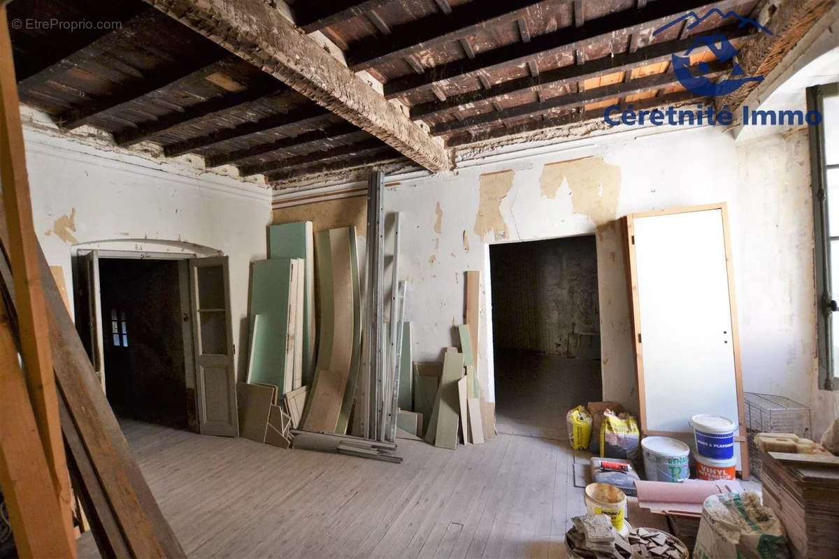 Appartement à SAINT-LAURENT-DE-CERDANS