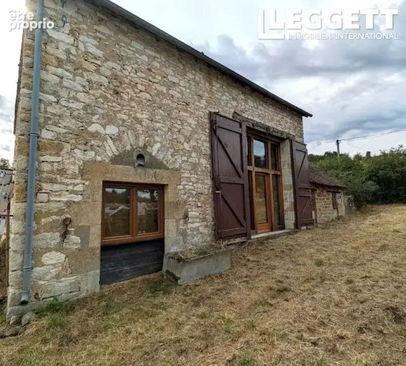 Maison en pierre de 70 m² avec combles aménageables – beau potentiel - photo 10