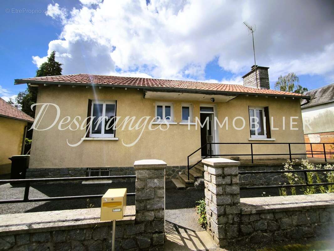 Maison à BUSSIERE-GALANT