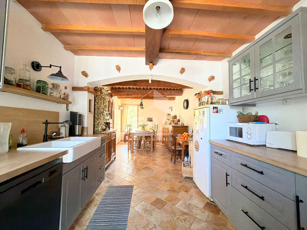 Maison à VILLELAURE