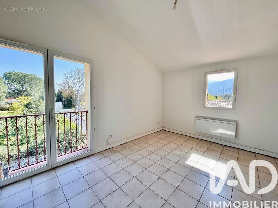 Photo 3 - Appartement à MONTESQUIEU-DES-ALBERES