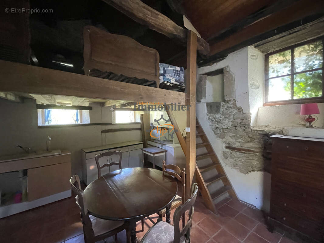 Vente maison de campagne en pierres avec terrain attenant de 2450 m2 - photo 6