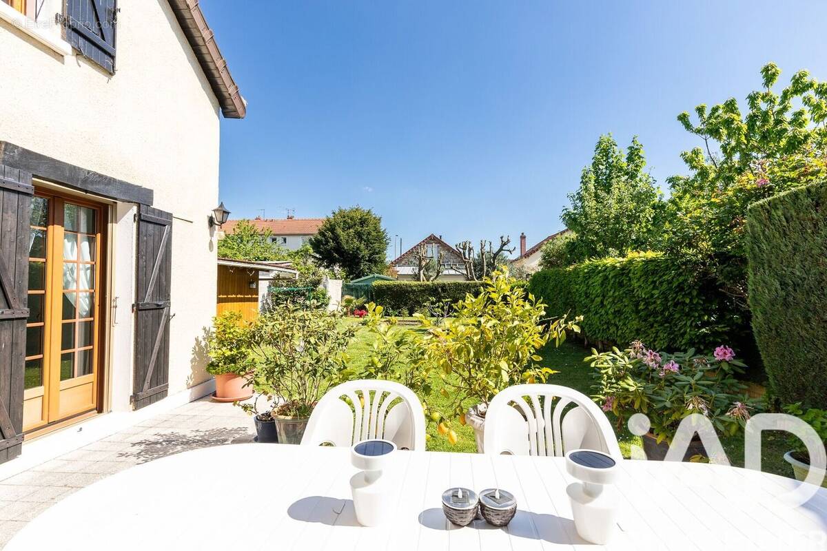 Photo 1 - Maison à SAVIGNY-SUR-ORGE