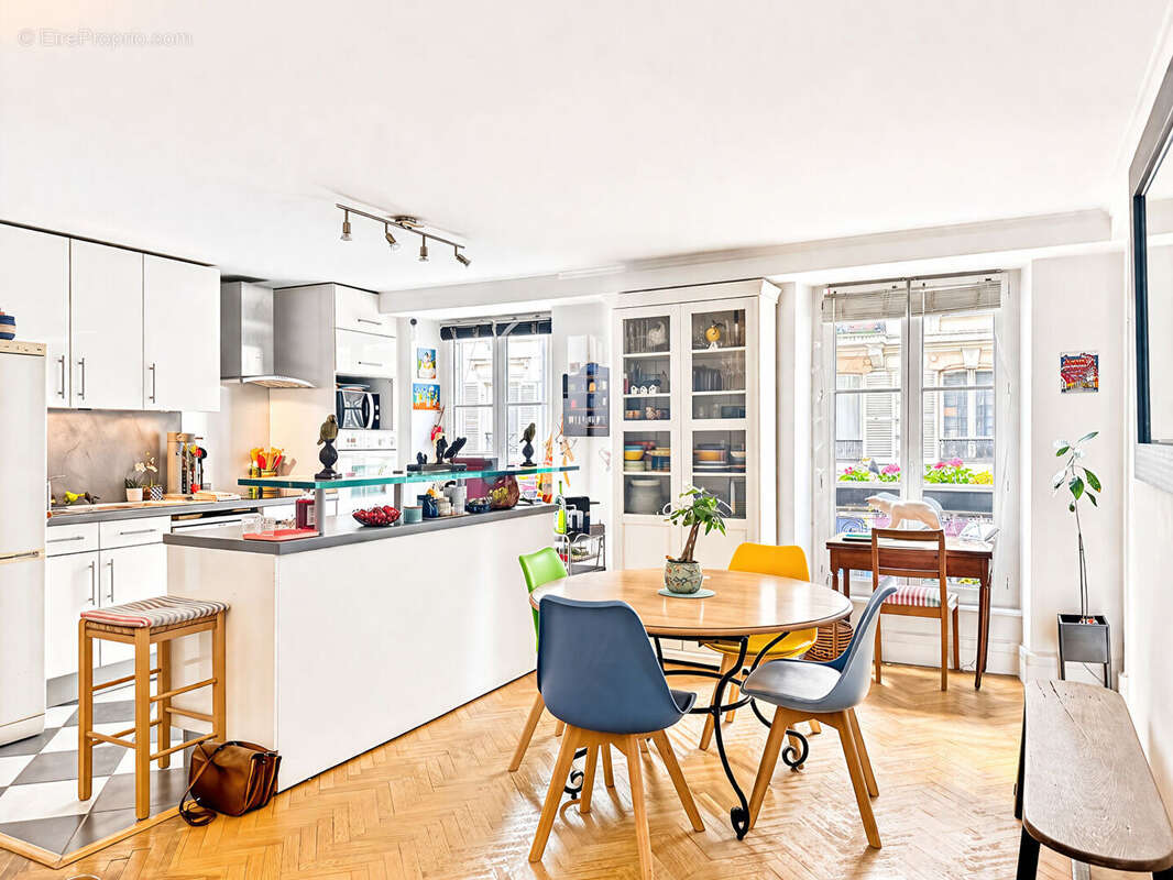 Appartement à LEVALLOIS-PERRET