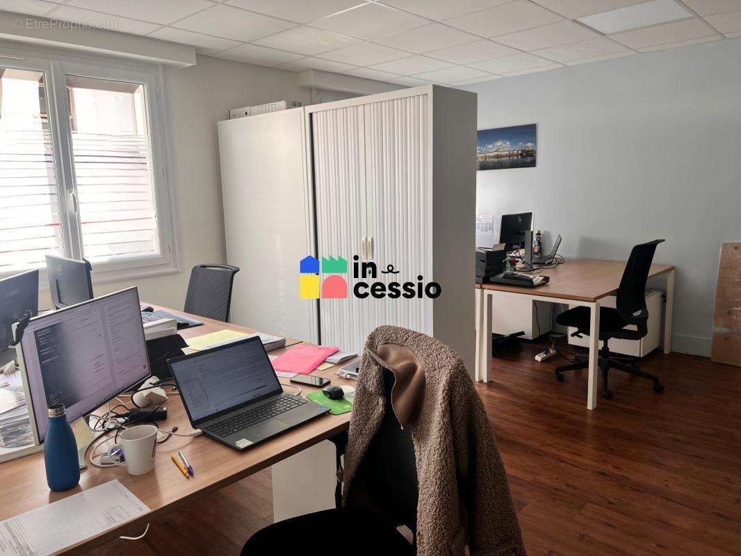 ?? Bureaux 317 m² à vendre – Hyper centre Le Mans - photo 3